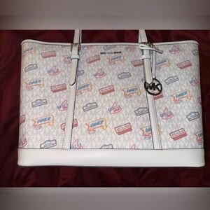 Michael Kors Jet Set Large Shoulder Tote